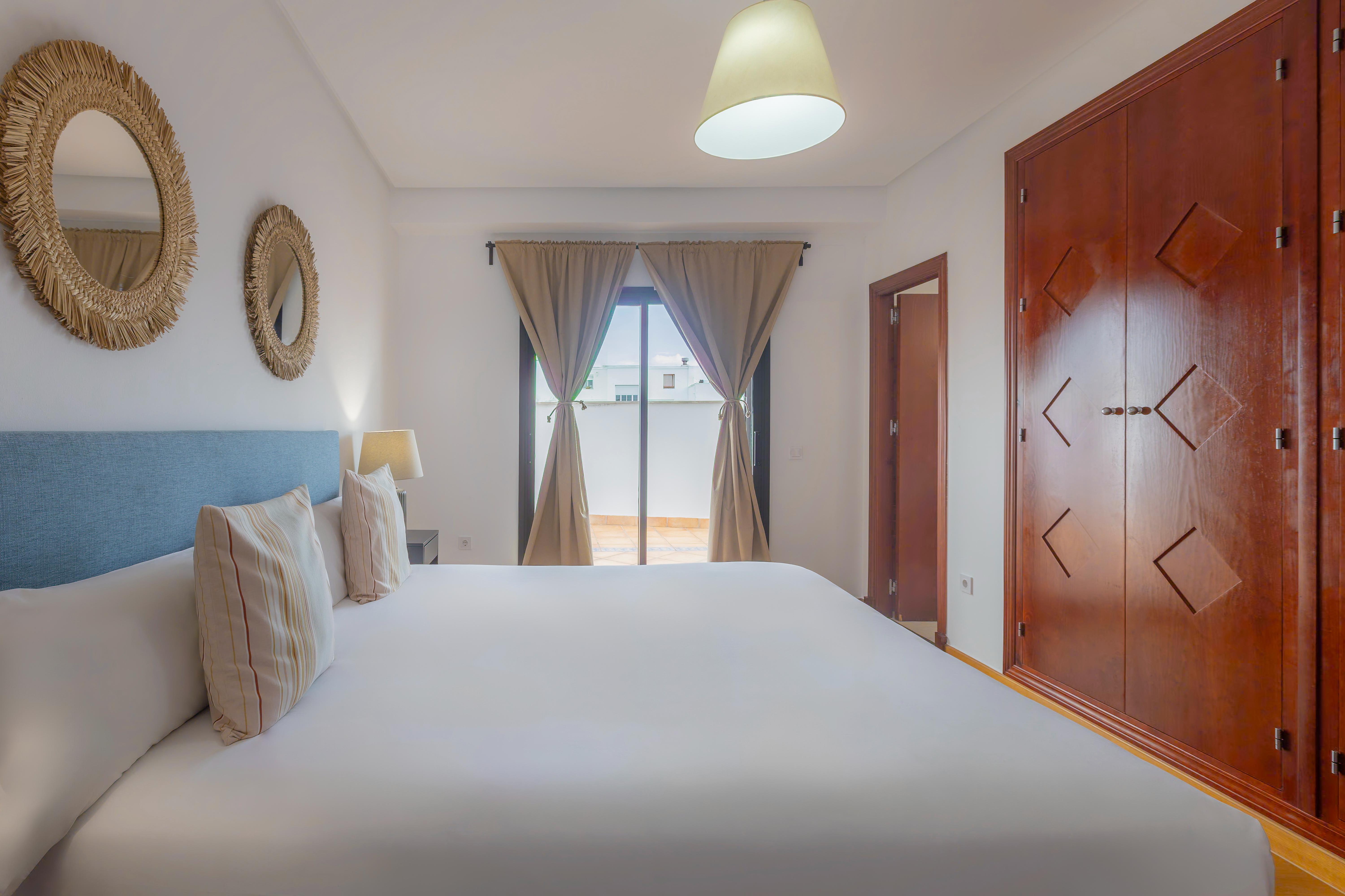 Apt Blueseas Bahia Marina 24/58