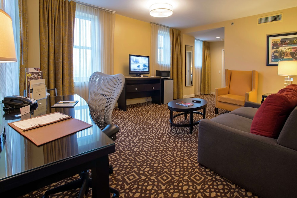 DoubleTree Suites by Hilton Detroit Downtown - Fort Shelby 20/59