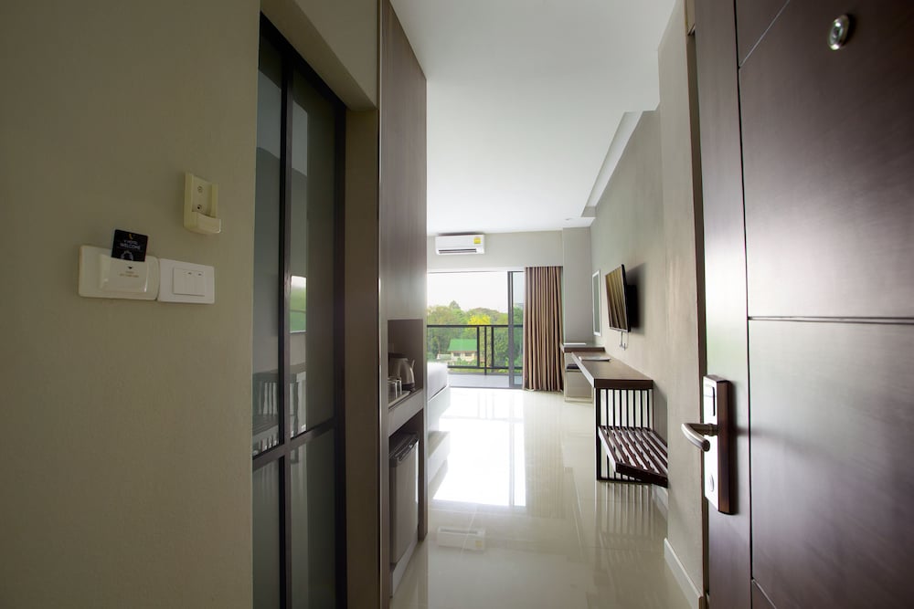V Hotel Ubon Ratchathani 33/45