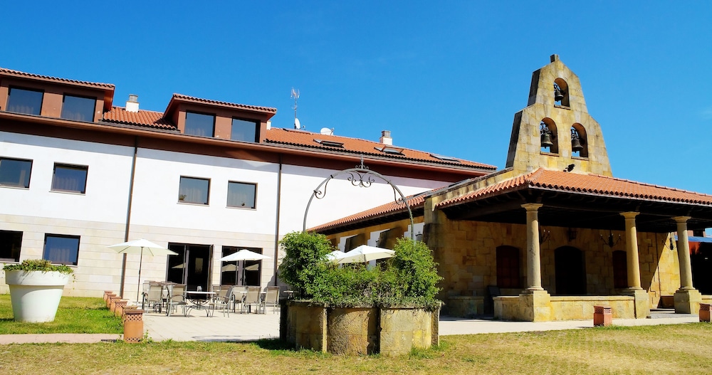 Hotel Oca Palacio de la Llorea and Spa 1/33