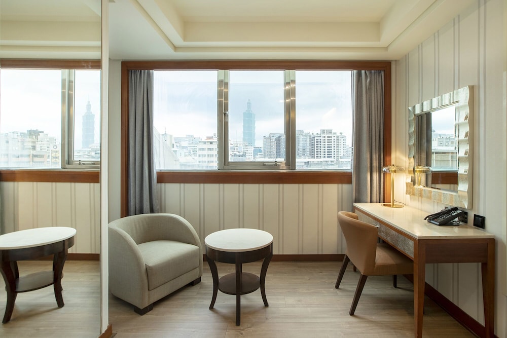CAPITAL HOTEL NANJING 24/30