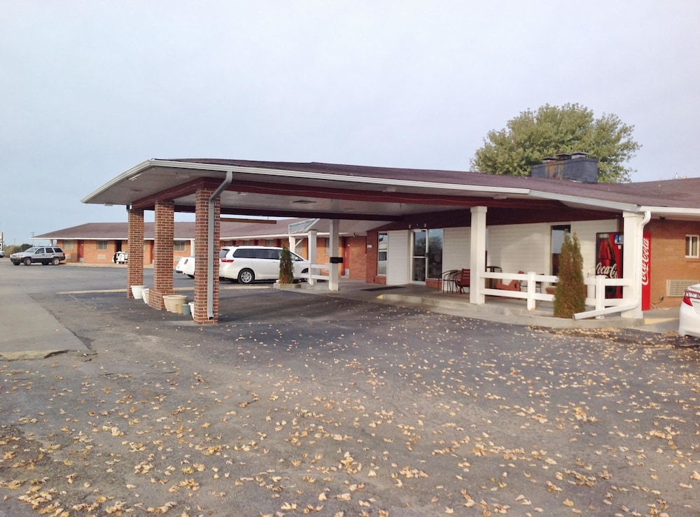 Americas Best Value Inn Belleville 1/34