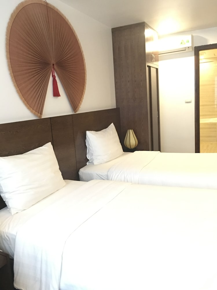 Inearth Hotel Hanoi (Ex. Poonsa Hanoi Hotel) 38/66