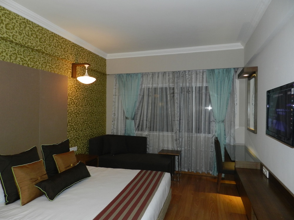 Sinclairs Retreat Ooty 21/66