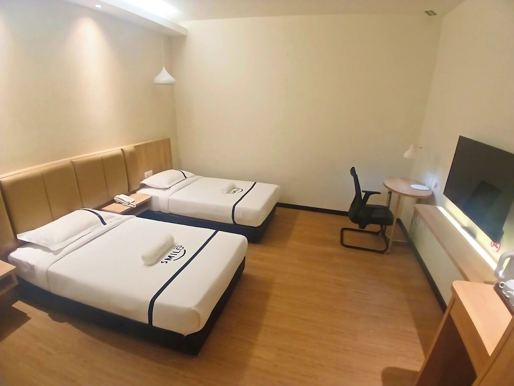 Top Holiday Hotel 24/52