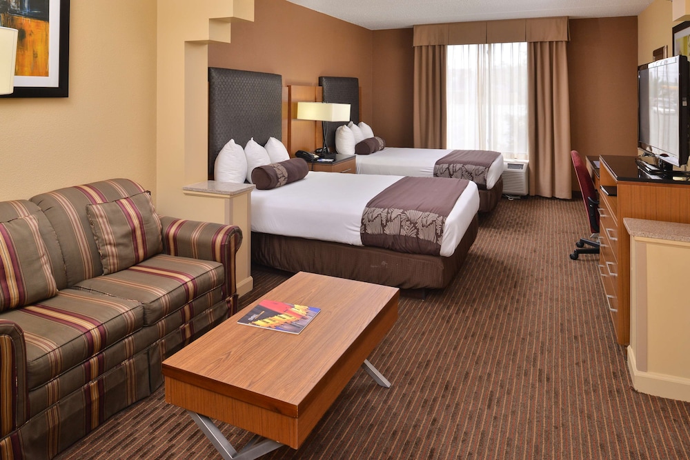 Wingate by Wyndham Greensboro/Coliseum 19/53