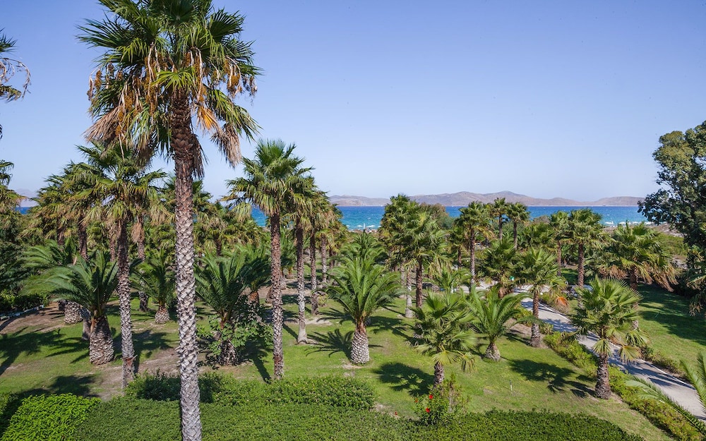 Cavo D Oro Hotel 17/19