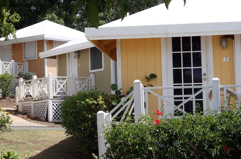 Chenay Bay Beach Resort 4/32