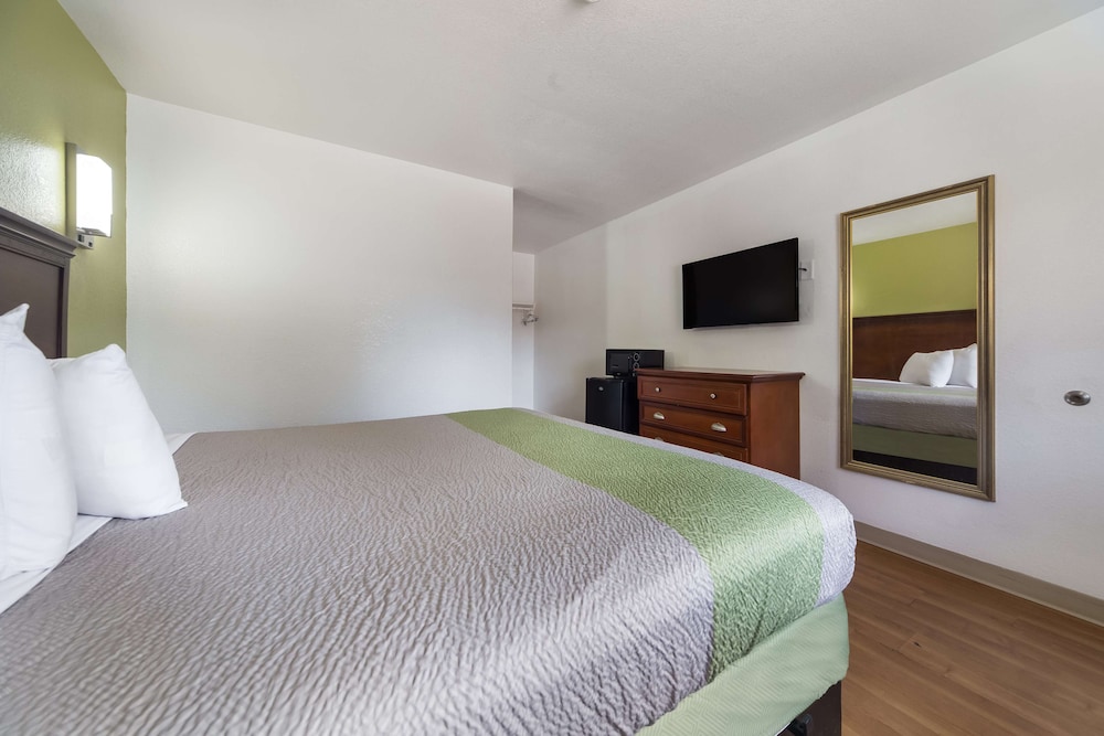 Motel6 Meridian, MS 33/60