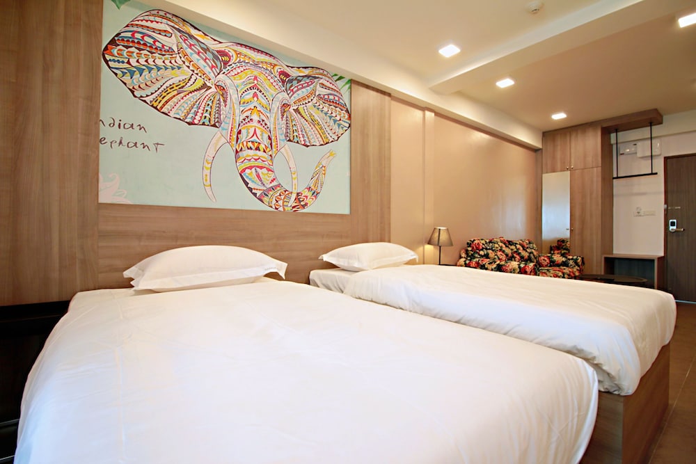 BADBED Hotel 5/28