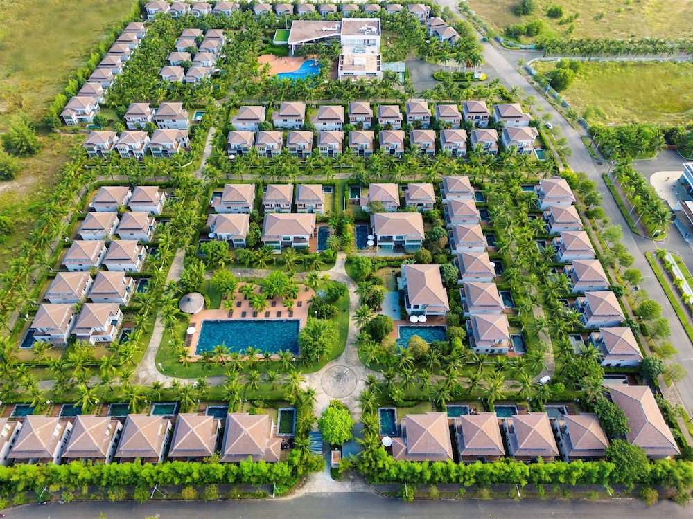Best Western Premier Sonasea Villas Phu Quoc 40/50