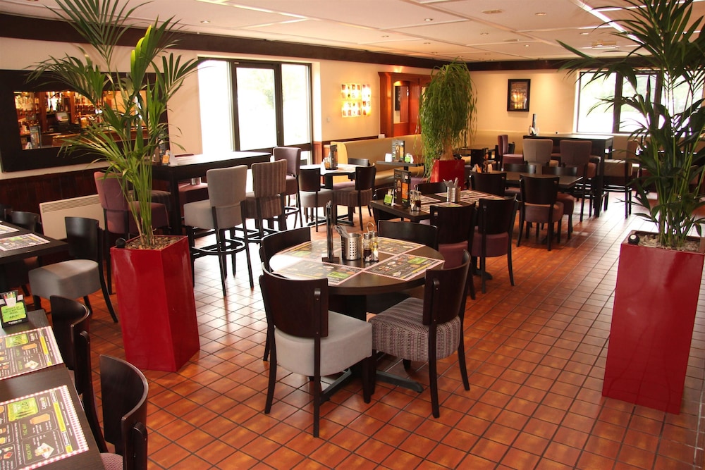 CAMPANILE MILTON KEYNES FENNY STRATFORD 18/25