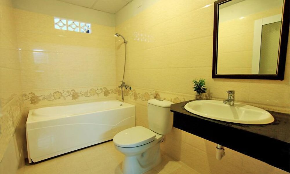 White Swan Apartment 20/20