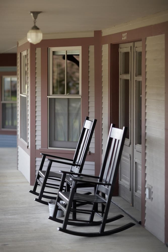 The Porches Inn At Mass Moca 41/74