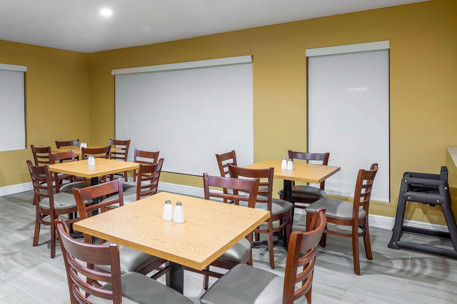 Quality Inn Quincy Tallahassee West FL 12/25