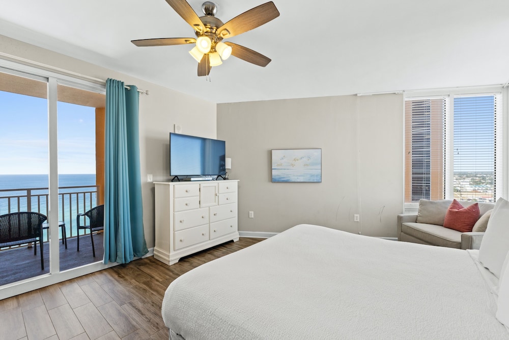 3 Bedrooms, Condo, Ocean View