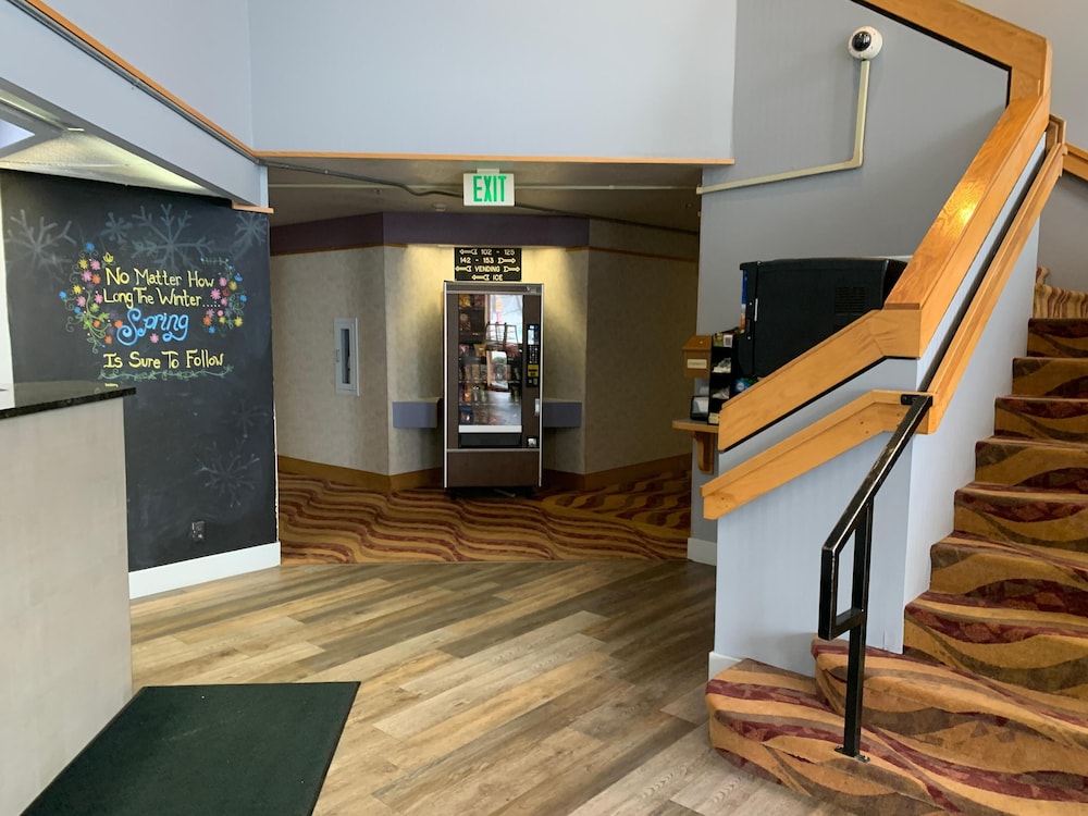 Red Lion Inn & Suites Post Falls 1/14