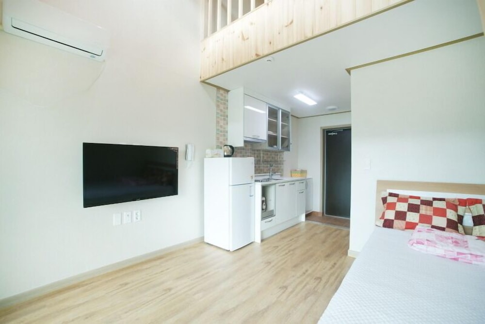 Olleh House 26/41