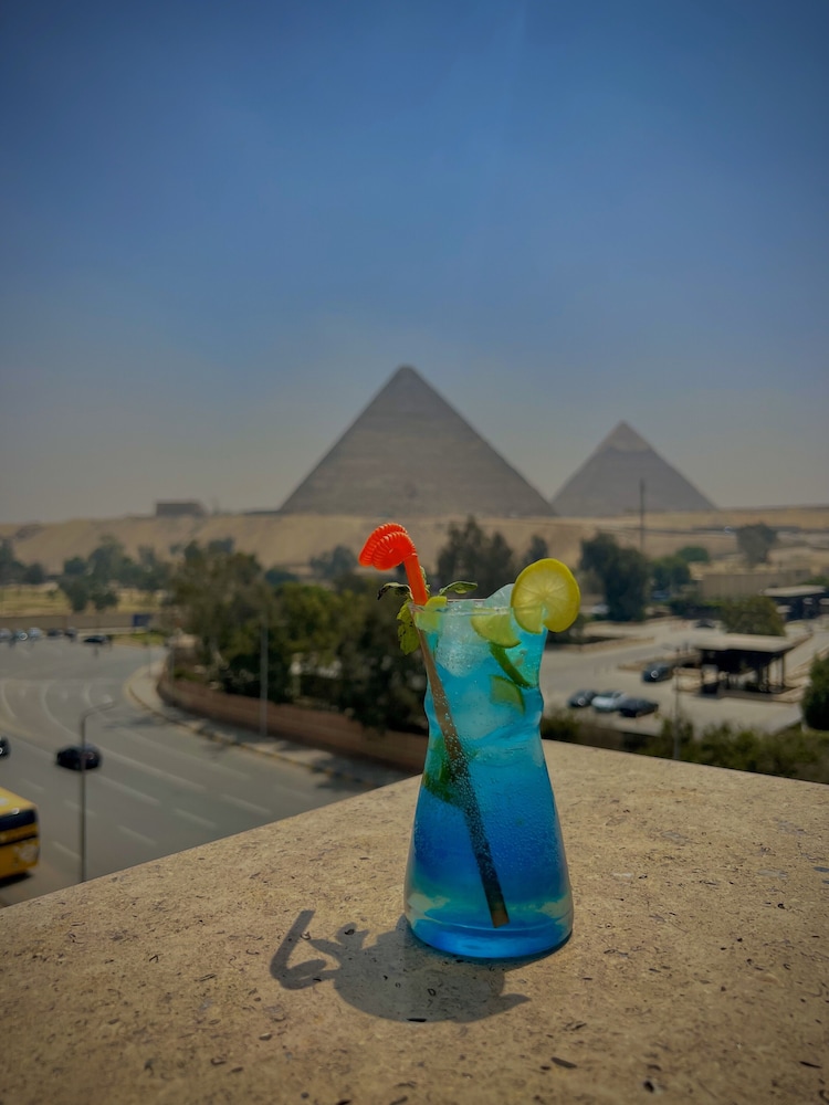 Turquoise Pyramids & Grand Egyptian museum view Hotel 31/50