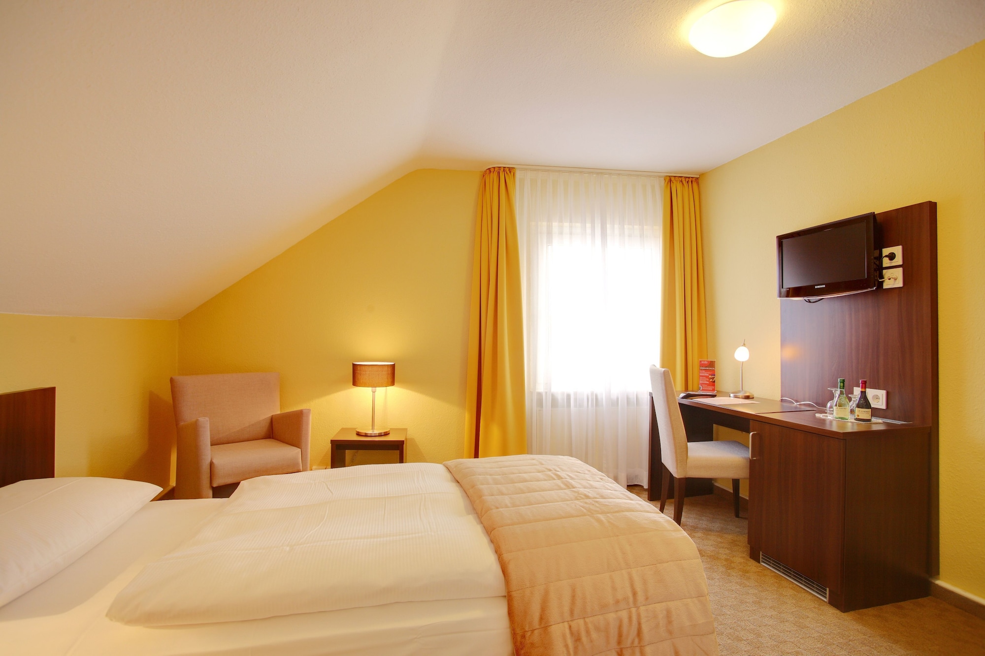 STANDARD, SINGLE, SINGLE BED