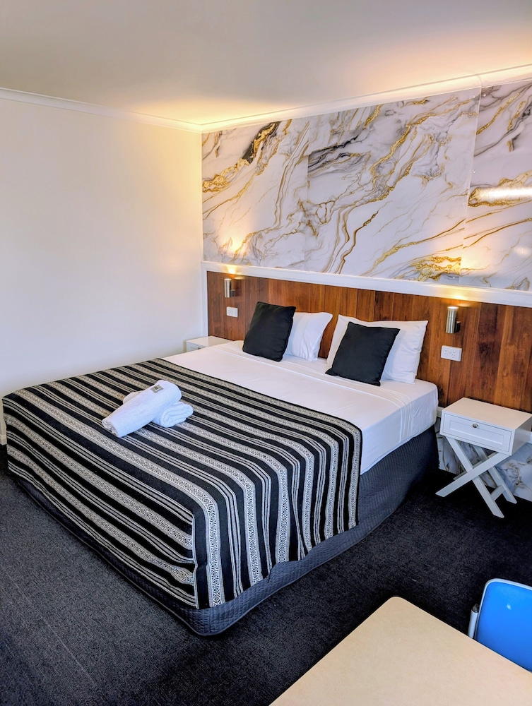 Hampton Villa Motel (ex.Comfort Inn Rockhampton) 23/71