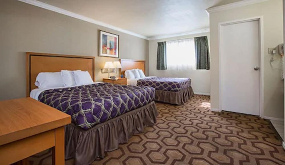 Soma Park Inn – Civic Center 16/50