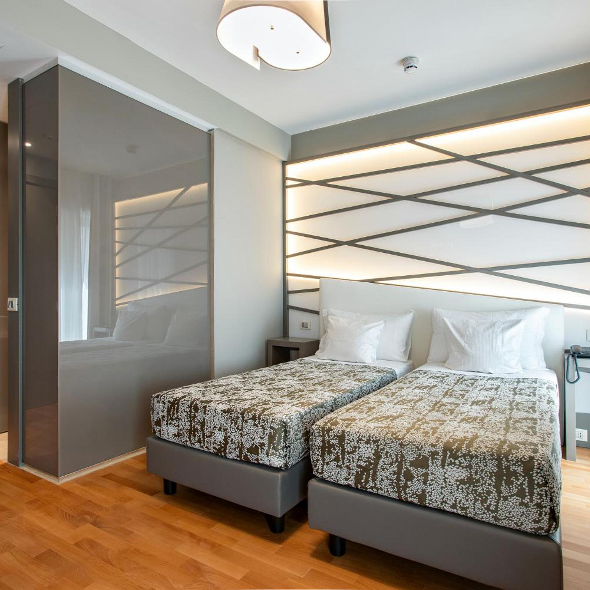 Room, Double or Twin Bed
