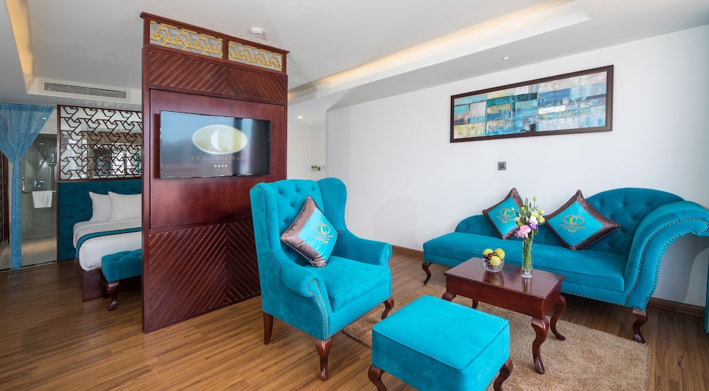 TND Hotel 123/140