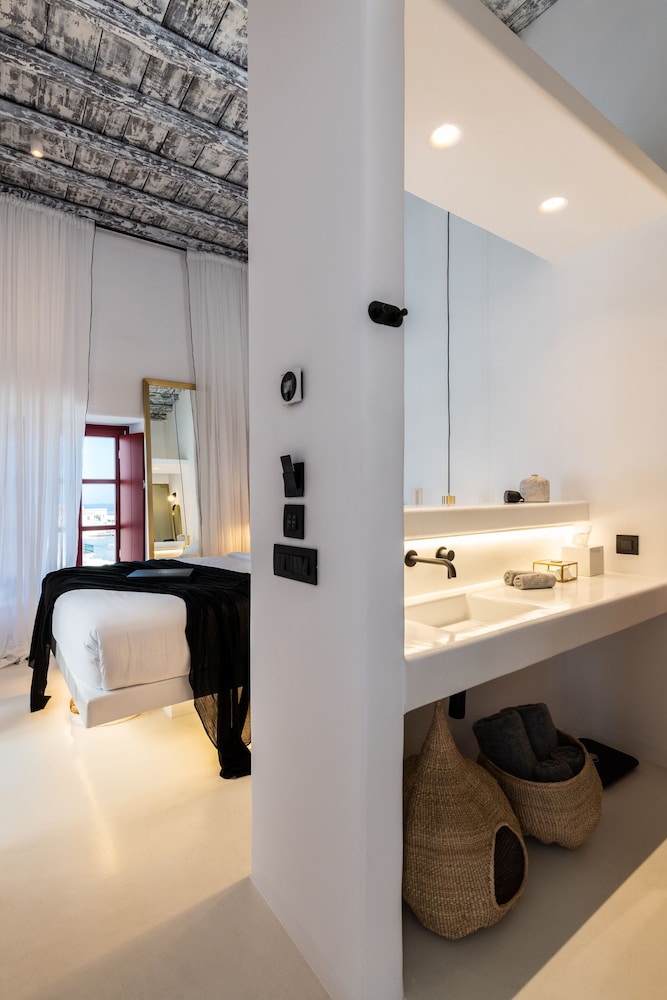 The TownHouse Mykonos - Adults Only 18/80