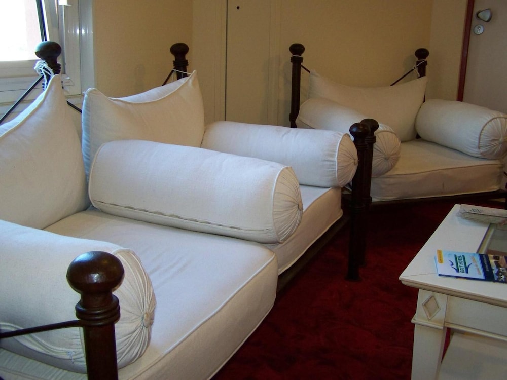 Brit Hotel Nogent Le Rotrou Hotel Du Perche 22/44