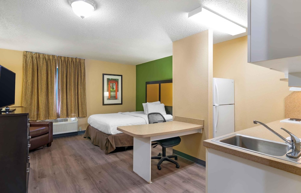 Extended Stay America Suites Kansas City Airport 45/45
