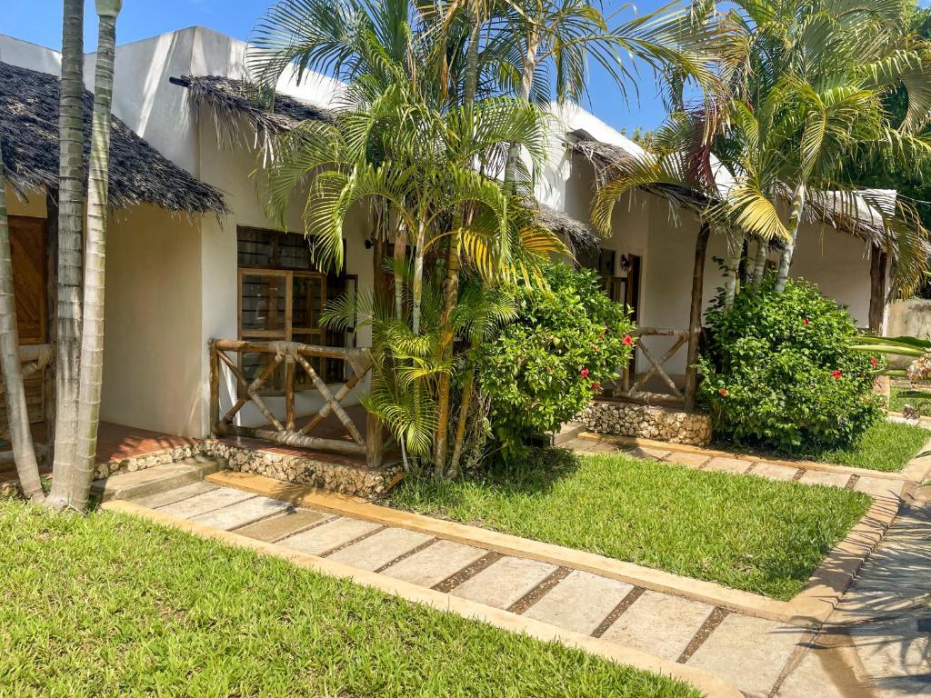 AHG Hisia Nungwi Experience Hotel 96/109