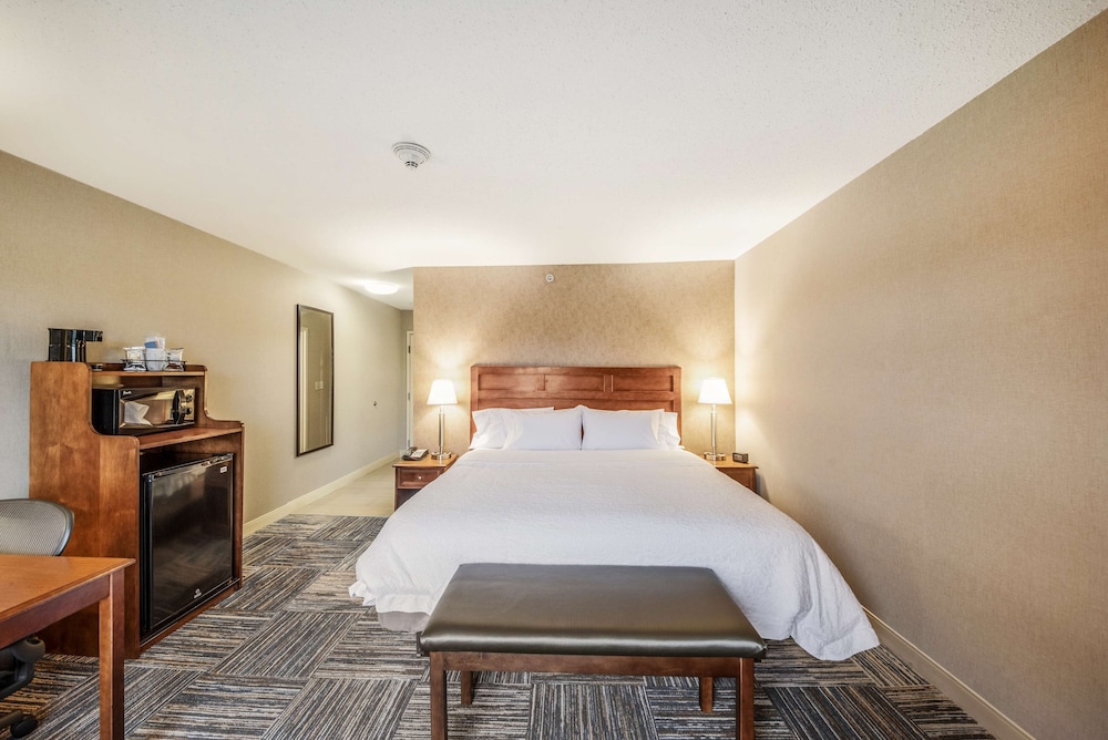Hampton Inn Greenfield 13/36