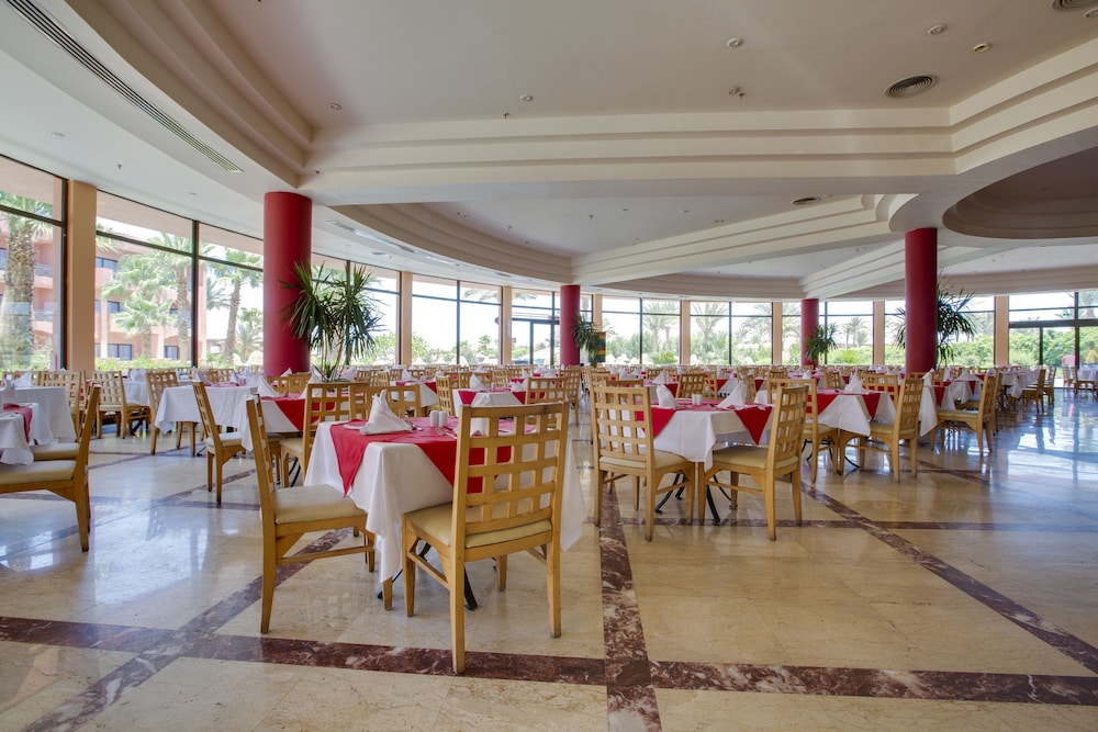 Parrotel Aqua Park Resort 35/55