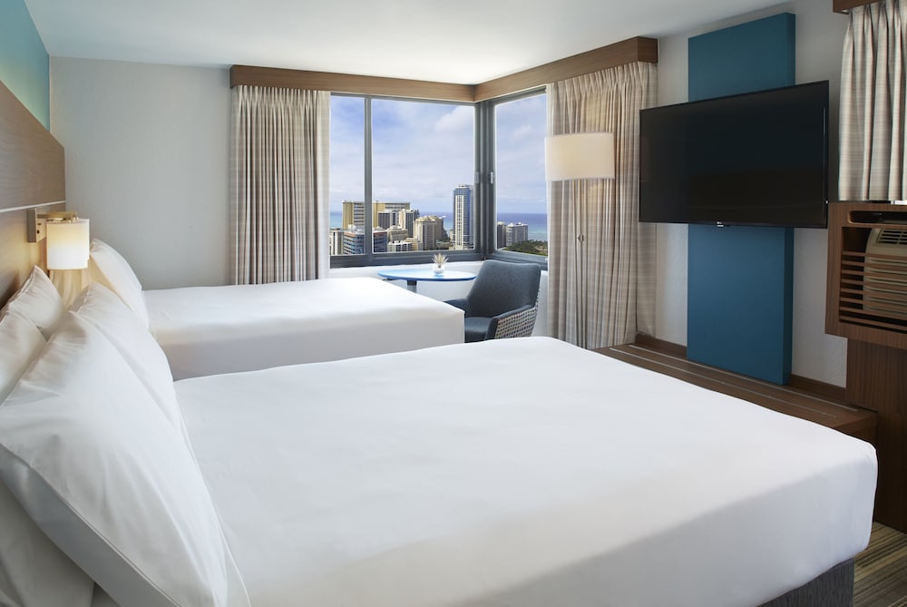 Holiday Inn Express Waikiki 27/77