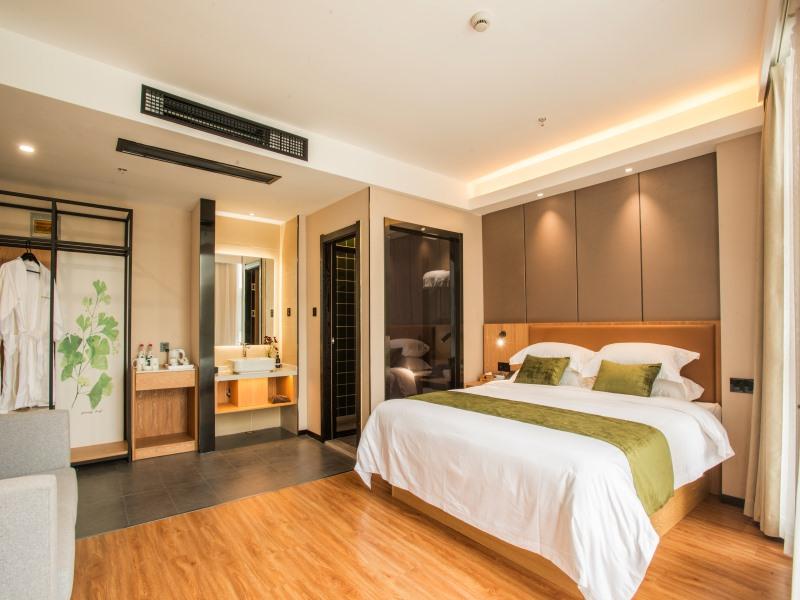 Room at GreenTree Inn Nantong Railway Station Express Hotel, NANTONG