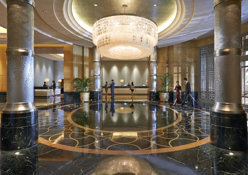 Mandarin Oriental Kuala Lumpur 72/83