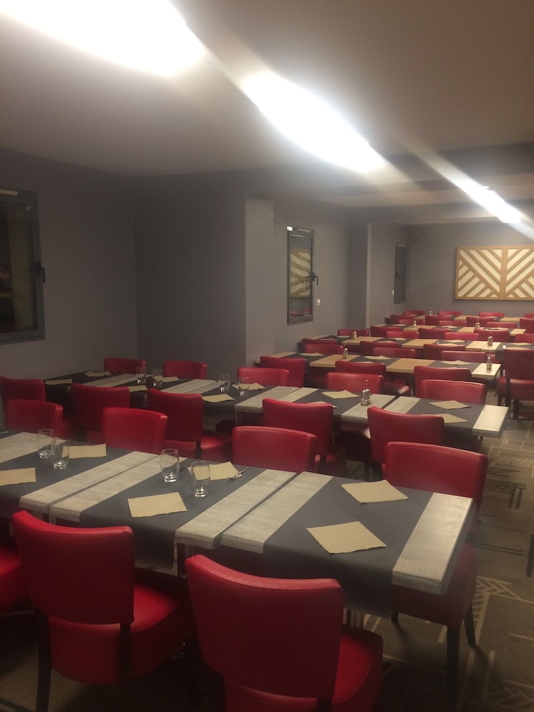 Ibis Styles Rouen Val-de-Reuil 60/78