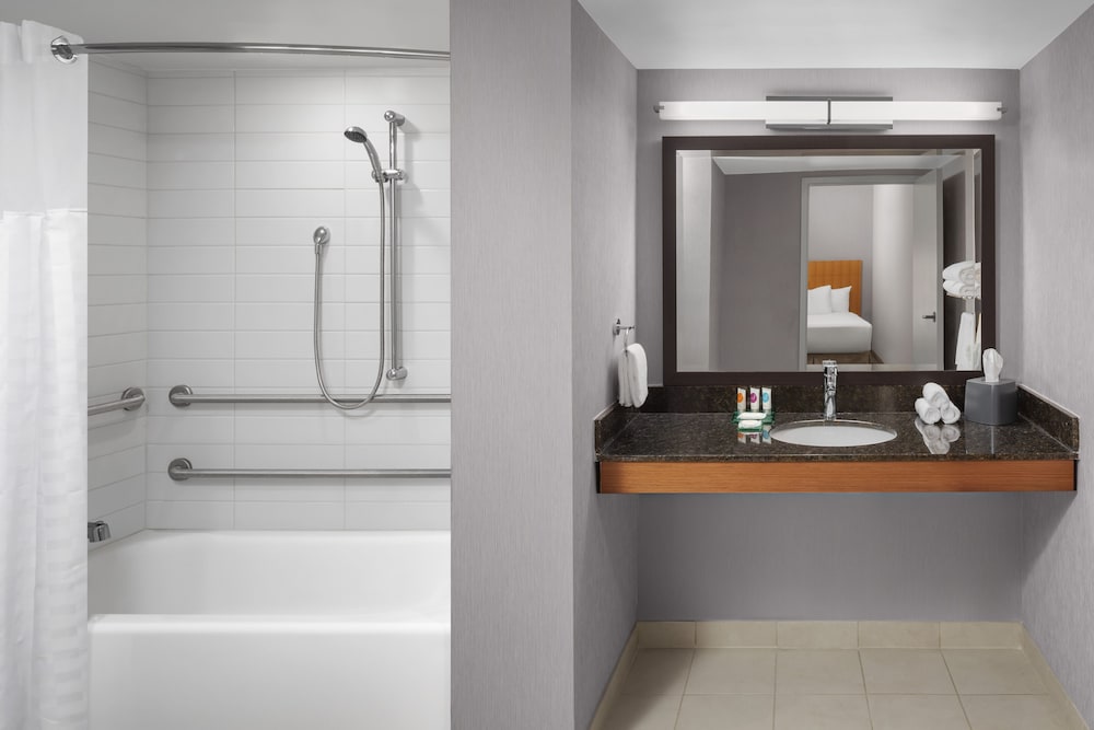 Hyatt Place Boston/Braintree 10/56