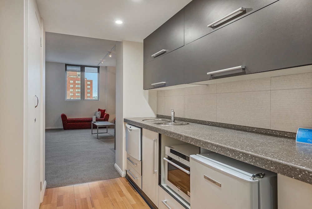 Mantra One Sandy Bay Road Hobart 8/64