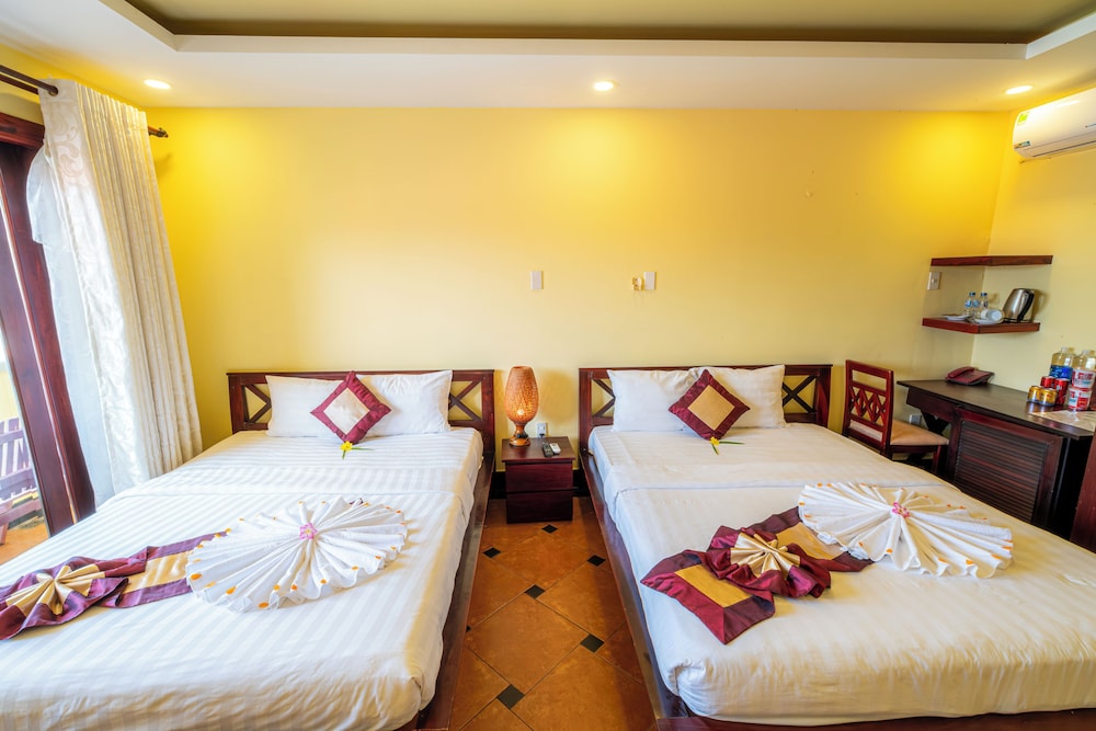 Thai Hoa Resort 30/75