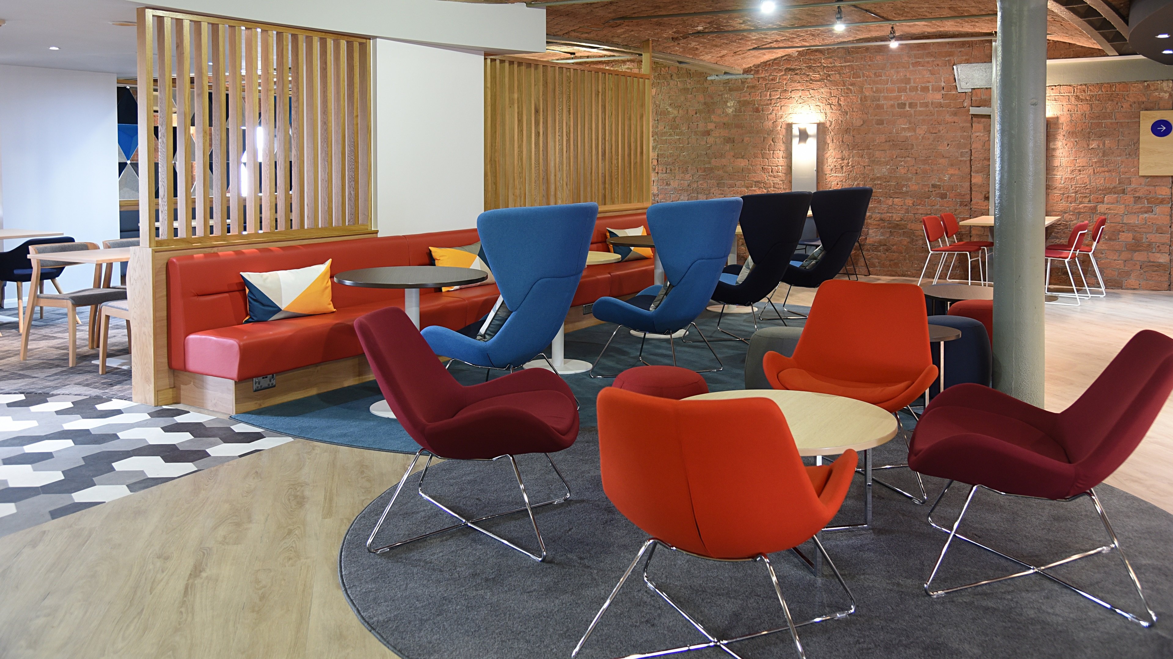 Holiday Inn Express Liverpool Royal Albert Dock 48/76