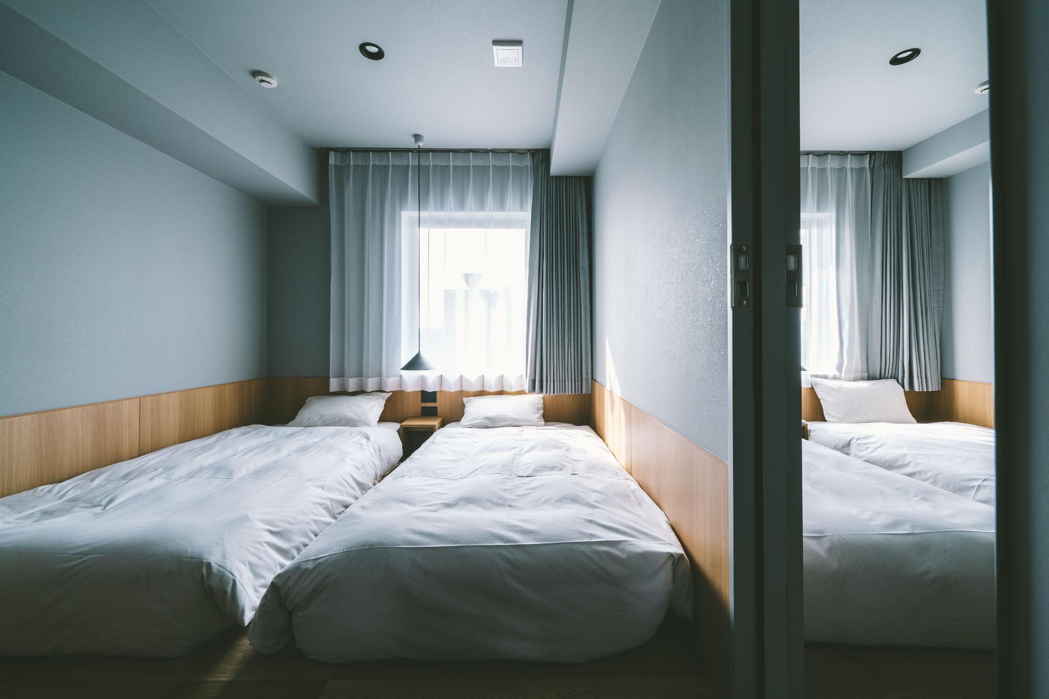Connecting, Compact, 4 Beds, Twin Beds