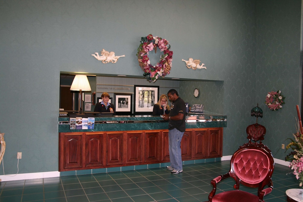 Hampton Inn Russellville 11/53