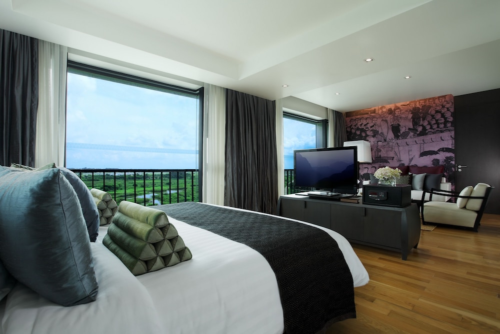 AVANI Khon Kaen Hotel and Convention Centre 22/69