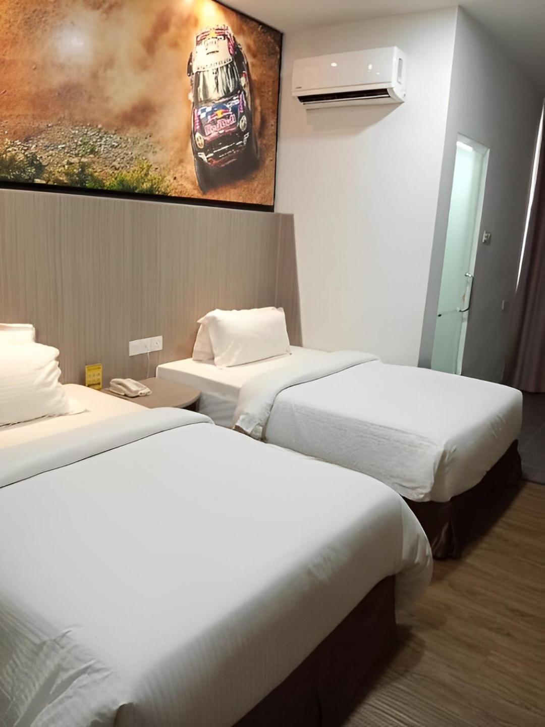 Superior, Twin Beds