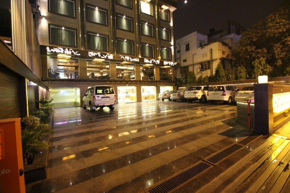 Hotel Golden Grand 47/51