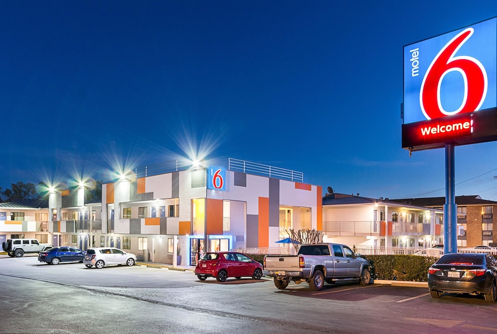 Motel6 Austin, TX - Airport - South 10/58