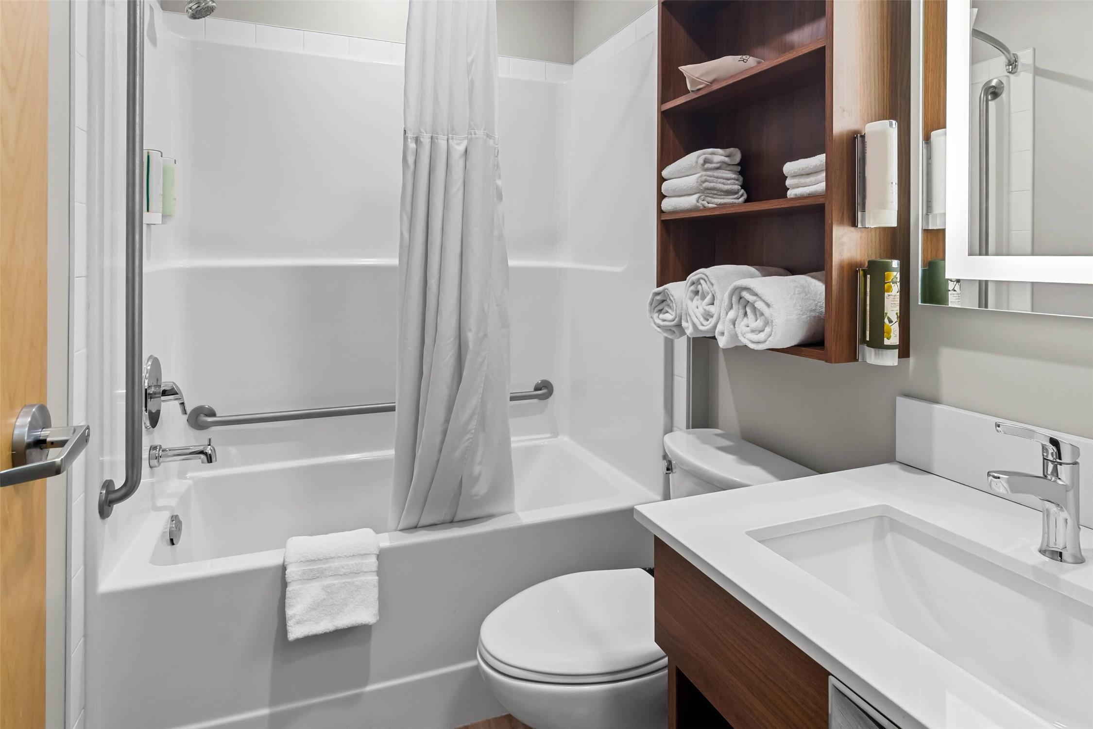 Park Inn by Radisson, Kelowna 37/40