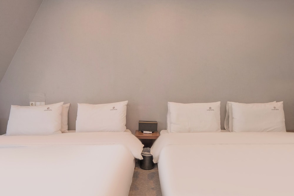 Iu Motel Changwon 24/41